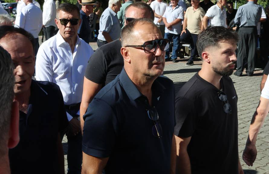 Zmijavci: Posljednji ispraćaj Ivana Gudelja