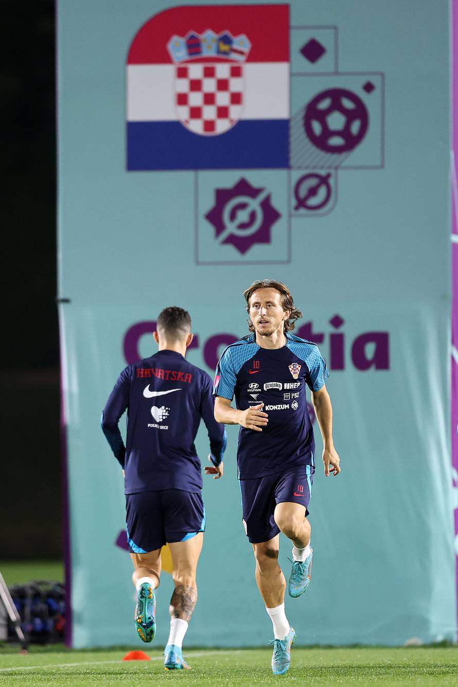 KATAR 2022 -  Hrvatska nogometna reprezentacija odradila trening