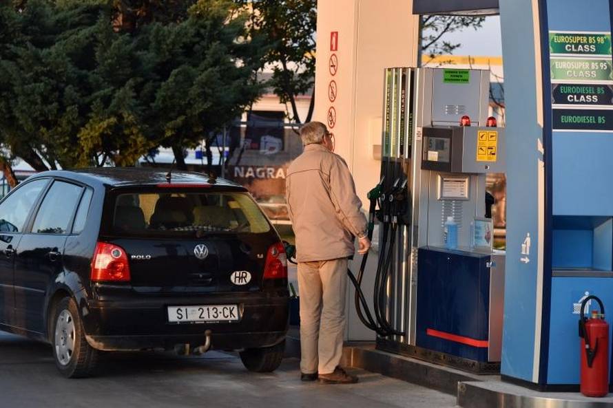 Po gorivo - kod susjeda?  Litra benzina će uskoro biti 11 kuna