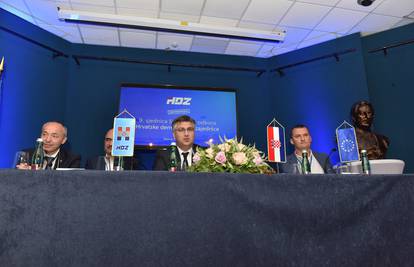 HDZ-ovcima Ressler predstavio nacrt novog statuta stranke