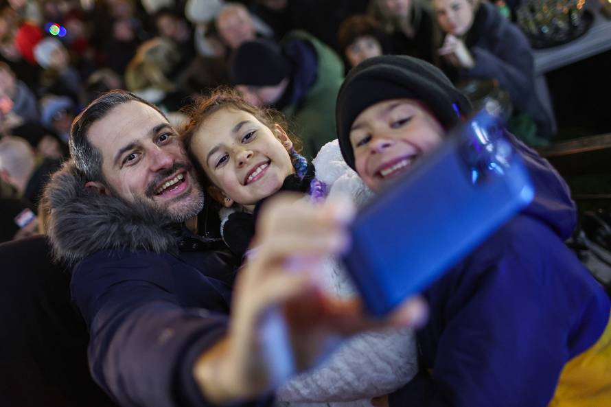 Paljenje boži?nih lampica na Zrinjevcu