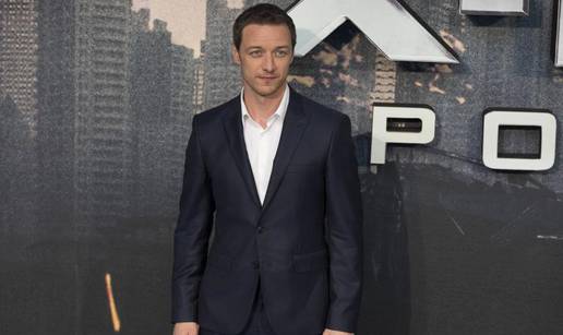 James McAvoy misli da je preružan za uloge u ljubićima