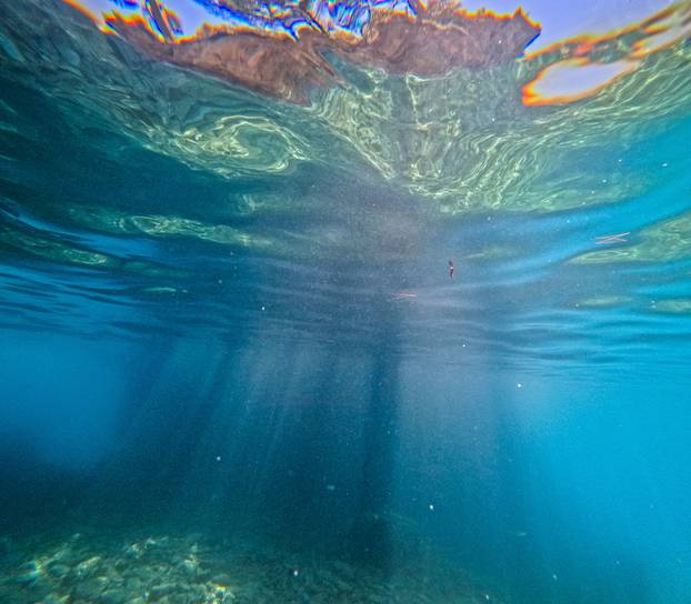 Kamen Brela i plaža Punta Rata  