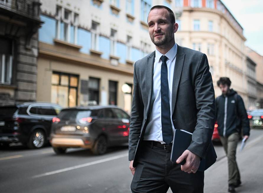 Zagreb: Dolazak članova HDZ-a na sjednicu šireg Predsjedništva i Nacionalnog odbora stranke