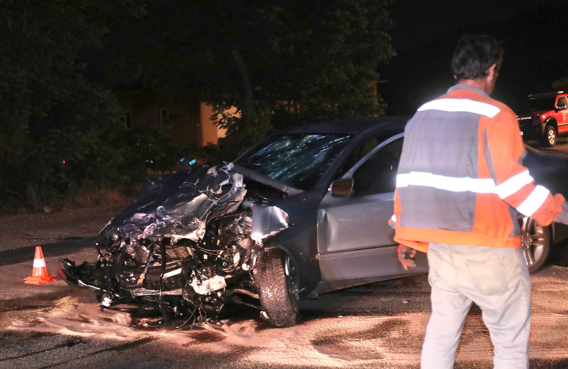 Dicmo: U teškoj prometnoj  nesreći smrtno stradale dvije osobe