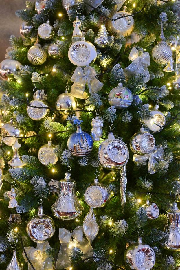 24SATA Zagreb: Stan ukrašen blagdanskim dekoracijama