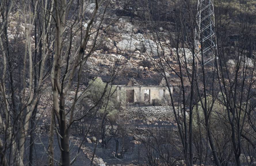 Korčula: Jutro na požarištu između Smokvice i Blata 