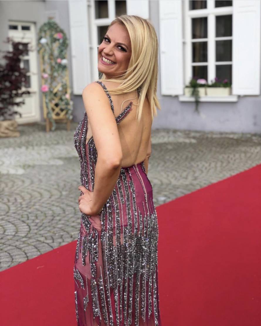 Voditeljica 'Ženim sina': Volim gledati 'Zadrugu' i zbog toga sam najveći redikul u obitelji