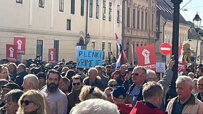 FOTO Plenki, vrime je... Radost stiže nakon izbora: Pogledajte poruke ljevice s Markova trga