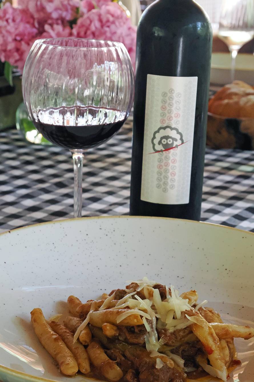 U Baškoj se uživa i ove jeseni