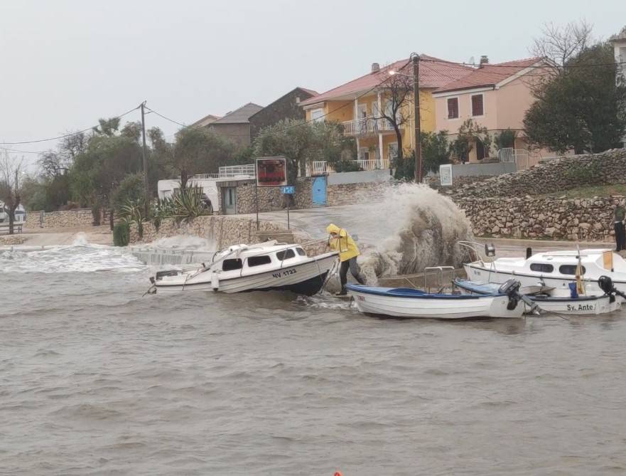 Jugo nosi sve i potapa brodice: 'Ovo nismo vidjeli godinama'