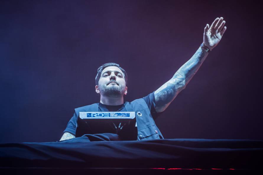 Split - DJ-a Alesso