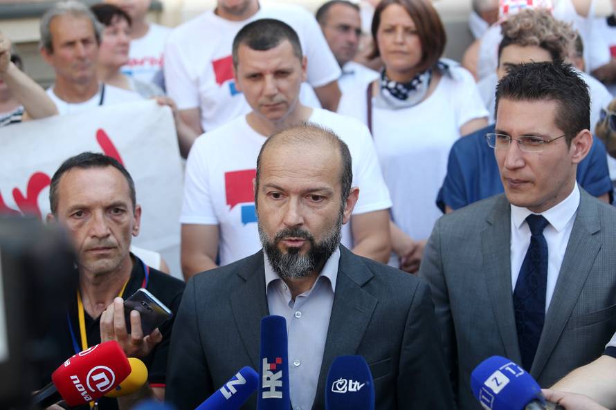 "Narod odlučuje": Skupili smo dovoljno potpisa za referendum