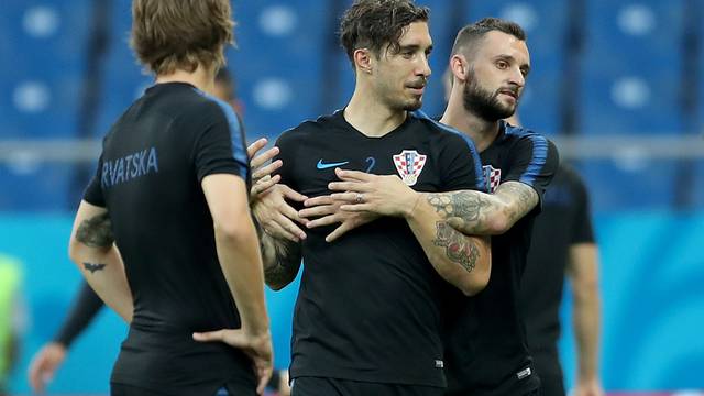 Rebića boli vrat i nije trenirao, Vrsaljko odradio puni trening!