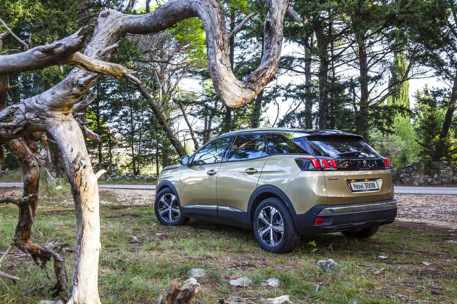 Zasluženo ispred svih ostalih:  Peugeot 3008 je HR auto 2017