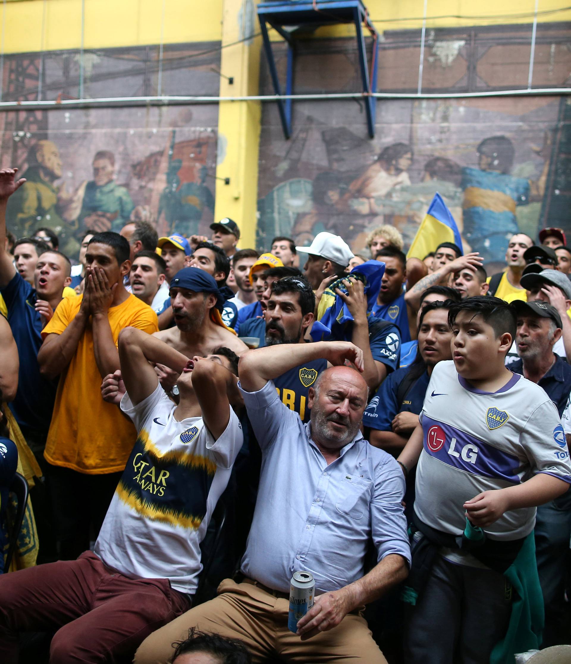 Copa Libertadores Final - Fans watch River Plate v Boca Juniors