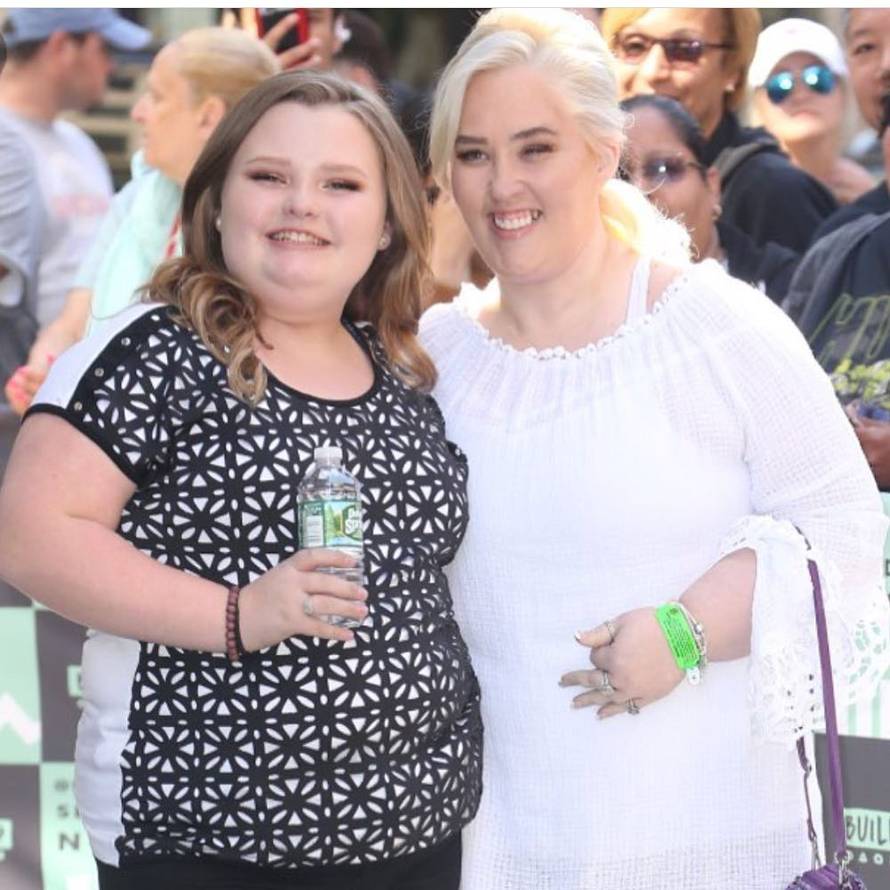 Trne joj ruka, gotovo je slijepa, a od droge joj ispadaju i zubi...