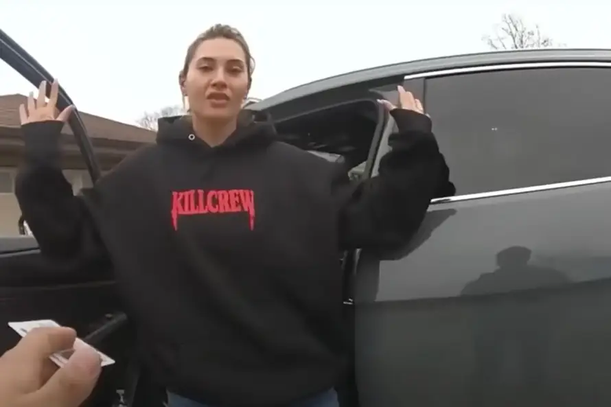 VIDEO Ovo je trenutak uhićenja udane učiteljice. Silovala svog učenika. Odveli je pred mužem!