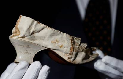 Svilena cipela Marije Antoanete prodana za čak 328.000 kuna