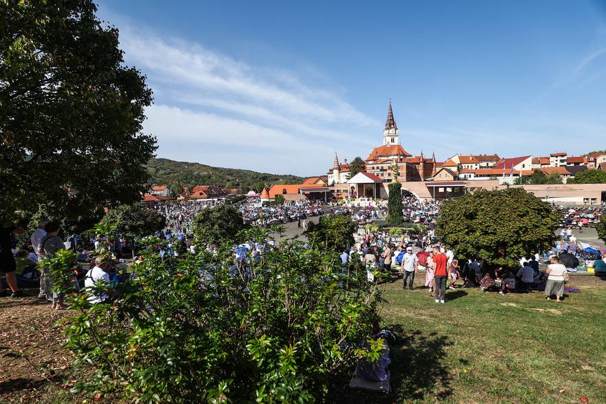 Zagrebački nadbiskup mons. Dražen Kutleša predvodio misno slavlje prigodom 301. Zavjetnog hodočašća vjernika grada Zagreba Majci Božjoj Bistričkoj