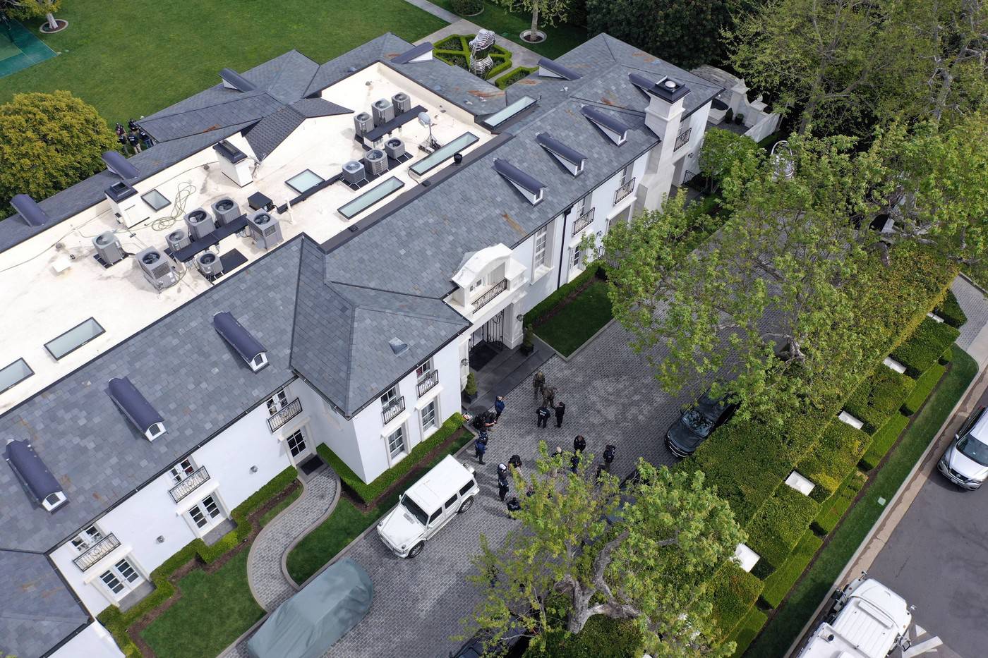 Federal agents raid the mansion of Diddy, aka Sean Combs reportedly in connection to sex trafficking