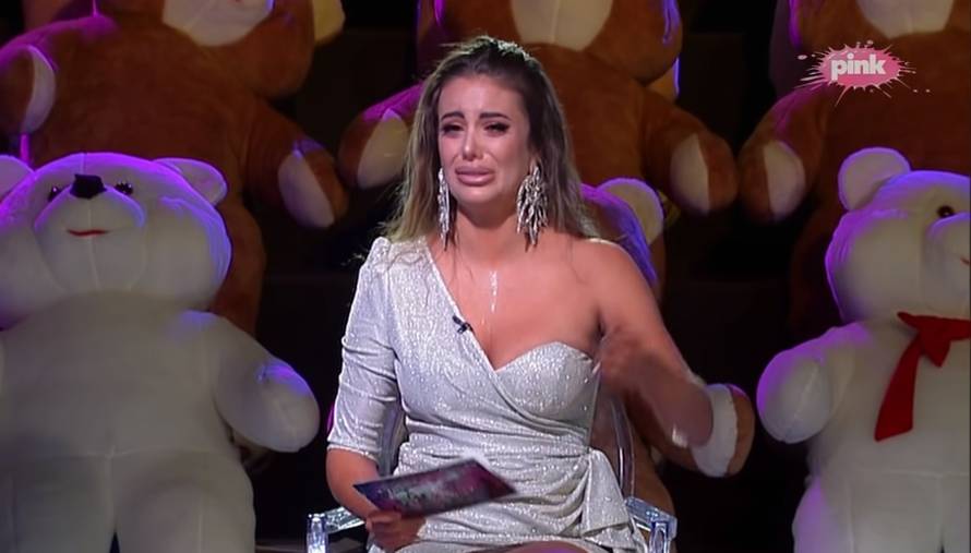 Monika napustila 'Zadrugu' pa se obrušila na show i kolege: 'To su nakaze, spodobe, šuge...'