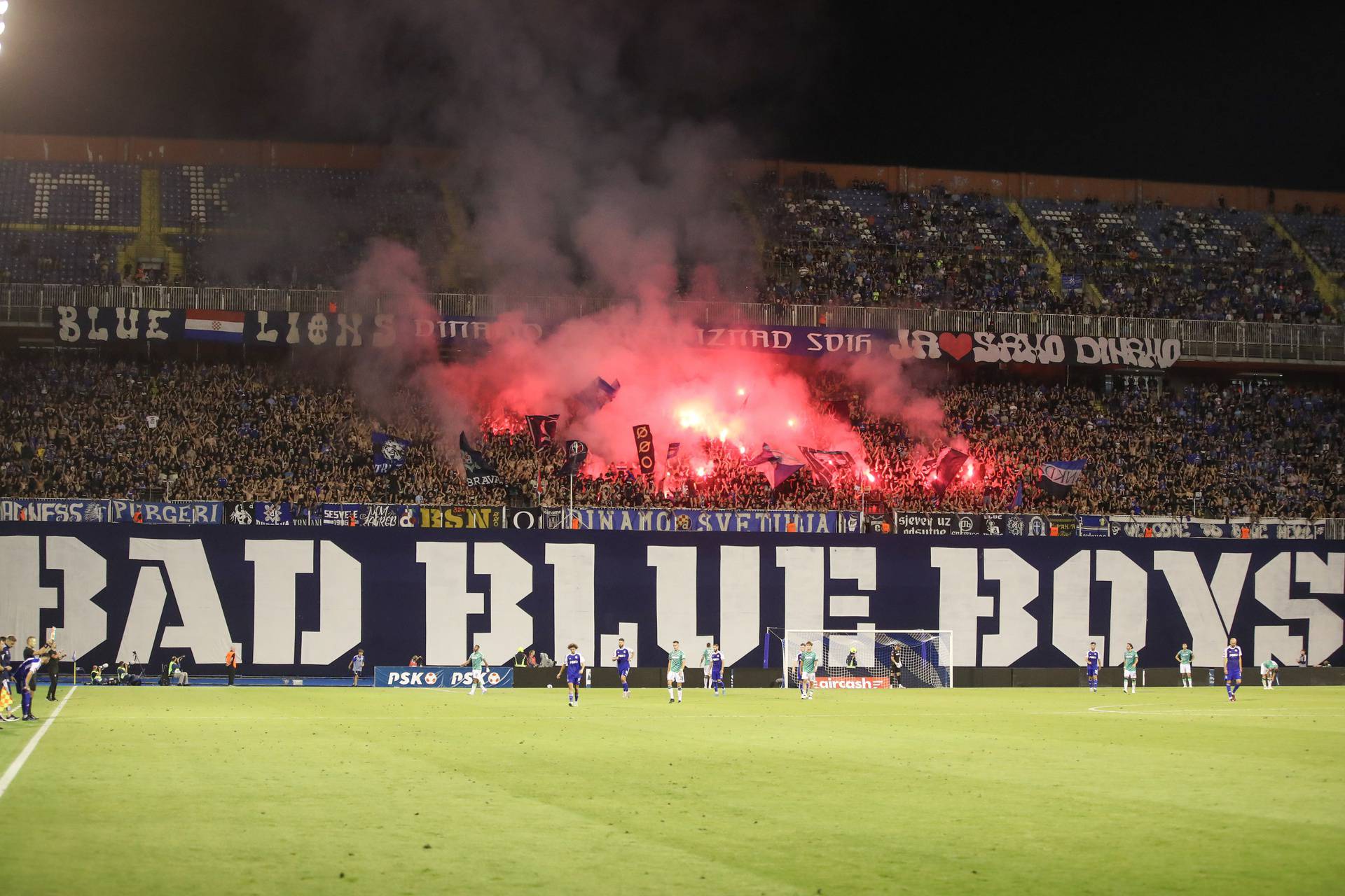 Zagreb: Navijači na utakmici Dinamo - Hajduk