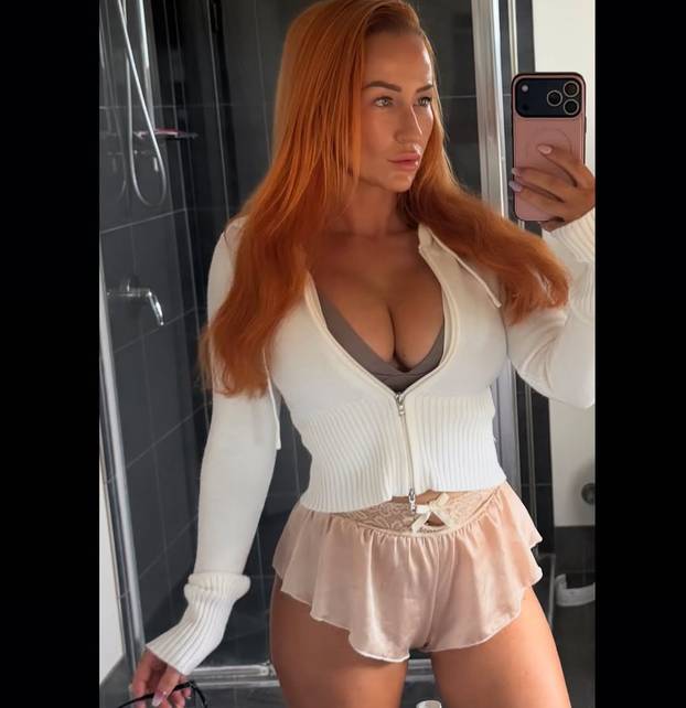 FOTO Bujna Hayli (38): Frajeri mojih godina su dosadni, ne žele zabavu. Ja volim mlađe...'