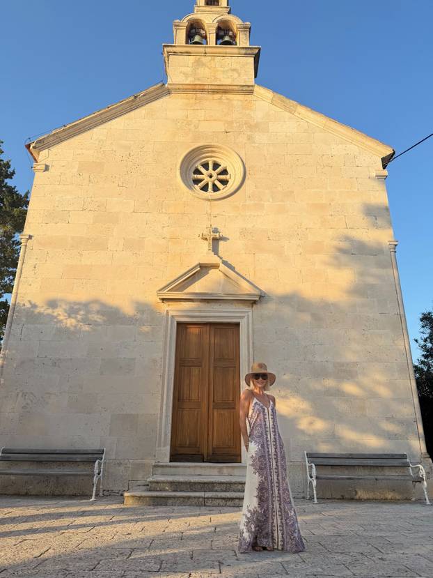 FOTO Severina i Maja Šuput se na tajnom otoku 'skrivaju' od svijeta, evo gdje uživaju