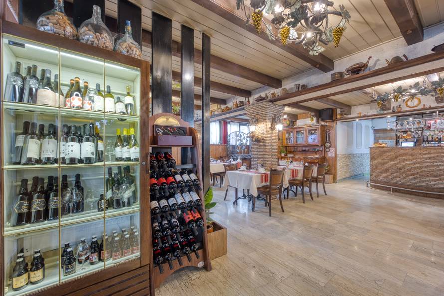 Hrana koja spaja generacije: Druženja, smijeh i zalogaji za pamćenje