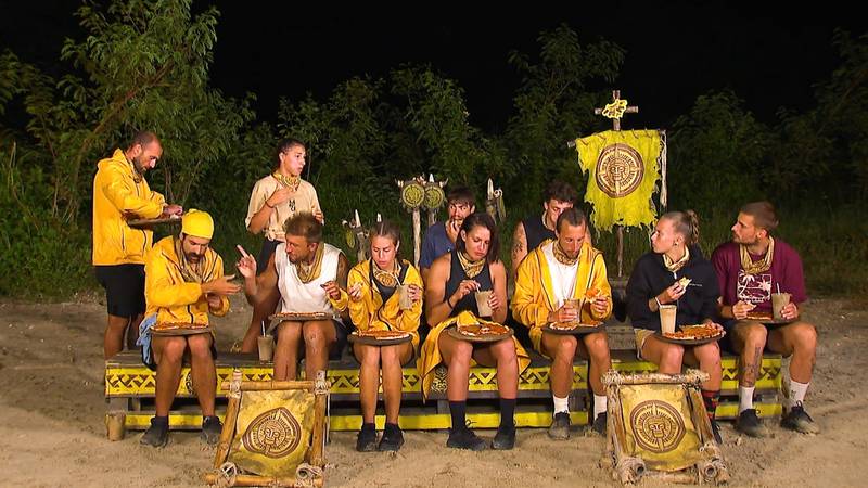 Žuti u 'Survivoru' odnijeli dvije pobjede zaredom i osvojili hrpu namirnica, ali i pizzu