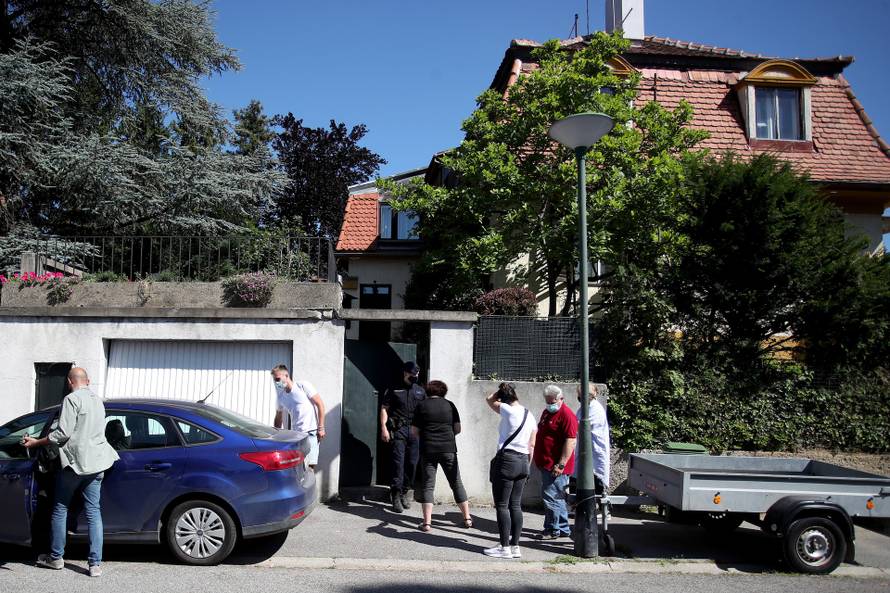 VIDEO Pogledajte kako policija privodi ravnatelja HRT-a Bačića