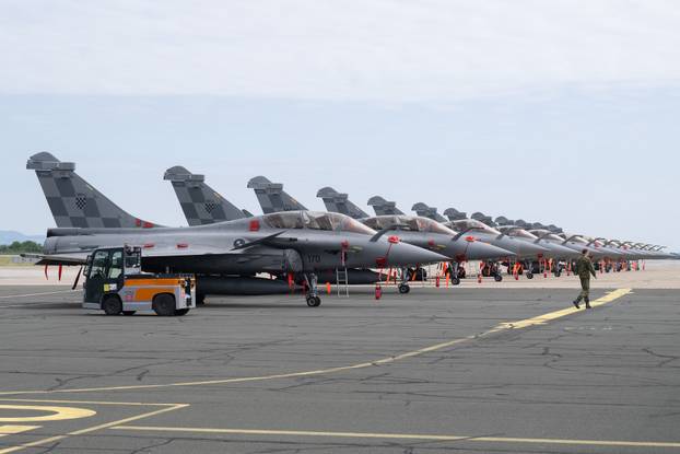 Velika Gorica: Na Zrakoplovnim danima predstavljena eskadrila od svih 12 Rafalea