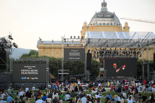 Zagreb: U sklopu Zagreb Classica na Tomislavcu prikazana je opera "Carmen"
