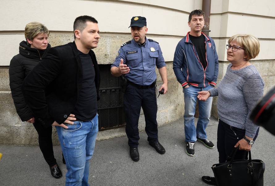 Incident ispred suda: Vikali na majku ubijene pa su se potukli