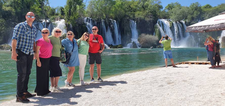Kravica, više od izleta: adrenalinsko kupanje na vodopadima