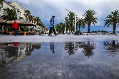 Ulice Splita nakon cjelodnevne jesenje kiše