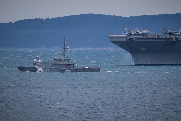 Odlazak nosača zrakoplova USS Gerald Ford iz akvatorija Splita