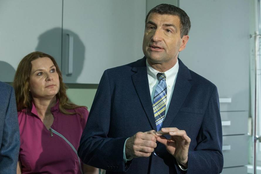 U osječkome KBC-u prvi put ugrađena 2. umjetna pužnica