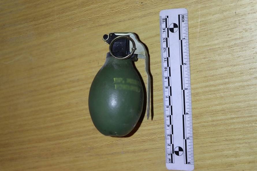 Rambo iz Stupnika! Pogledajte  što su našli tipu u kući! Imao i ručne bombe, TNT... Uhićen je