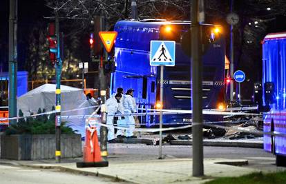 Policija potvrdila: Troje mrtvih u Stockholmu u naletu autobusa