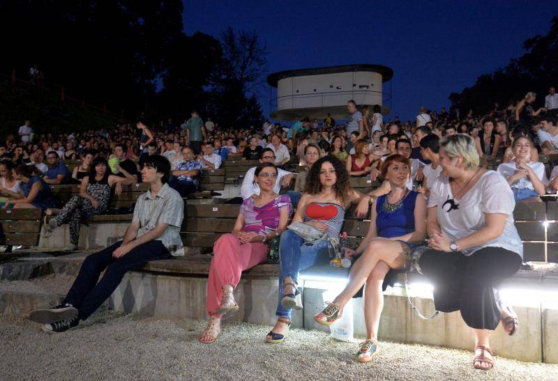 Vruće hlačice: Supruga Borisa Đurđevića plijenila je poglede