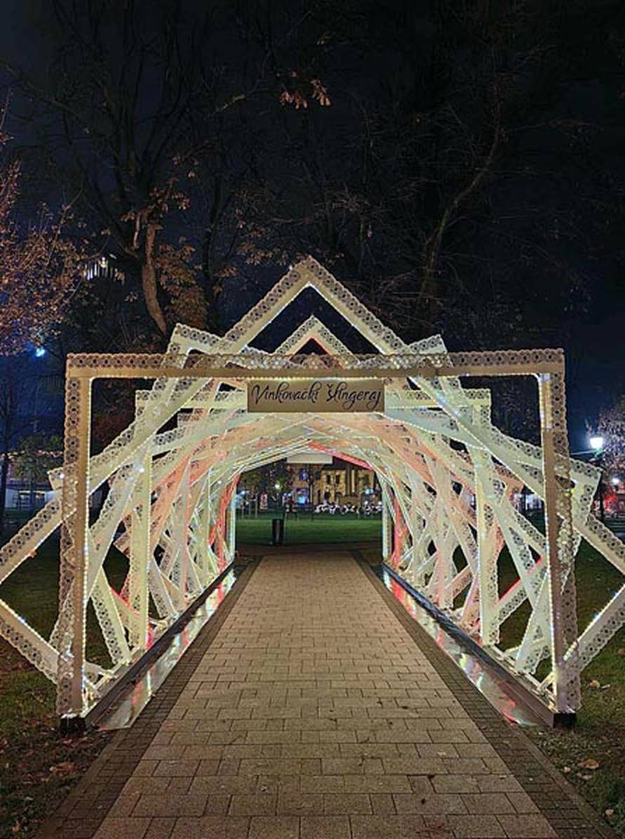 Božić u Srijemu 2025. - Nijemci i Vinkovci pružaju čaroliju blagdana