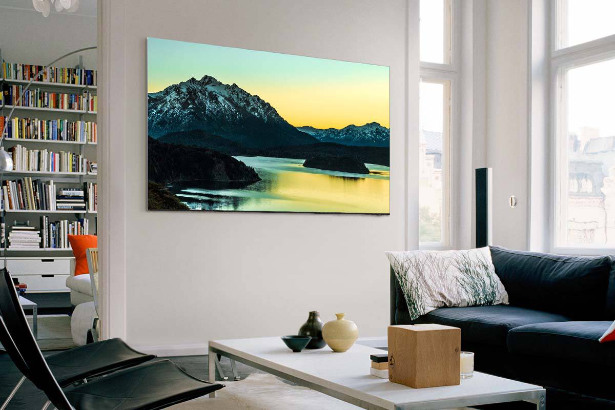 Uživajte u gledanju serija i filmova na Samsung Neo QLED TV-u uz TV kasko osiguranje