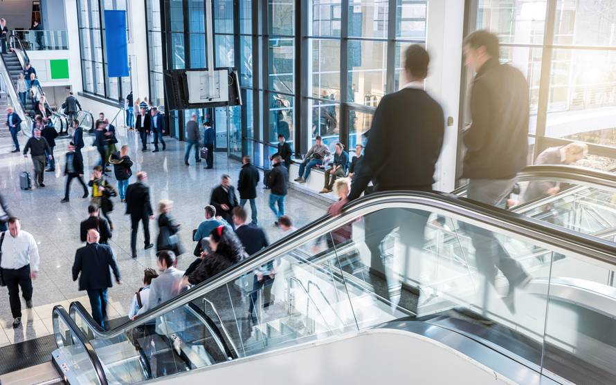 Proizvođač pokretnih stepenica kaže da ih većina krivo koristi