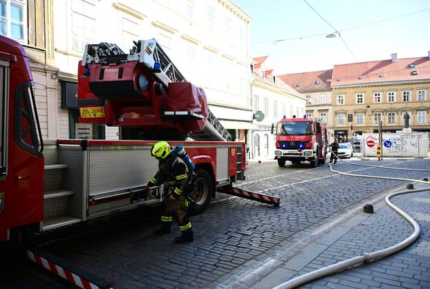 Zagreb: Požar u Mesničkoj ulici