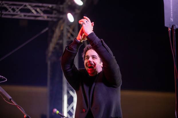 Osijek: Doček nove 2024. godine na Tvrđi uz Parni valjak