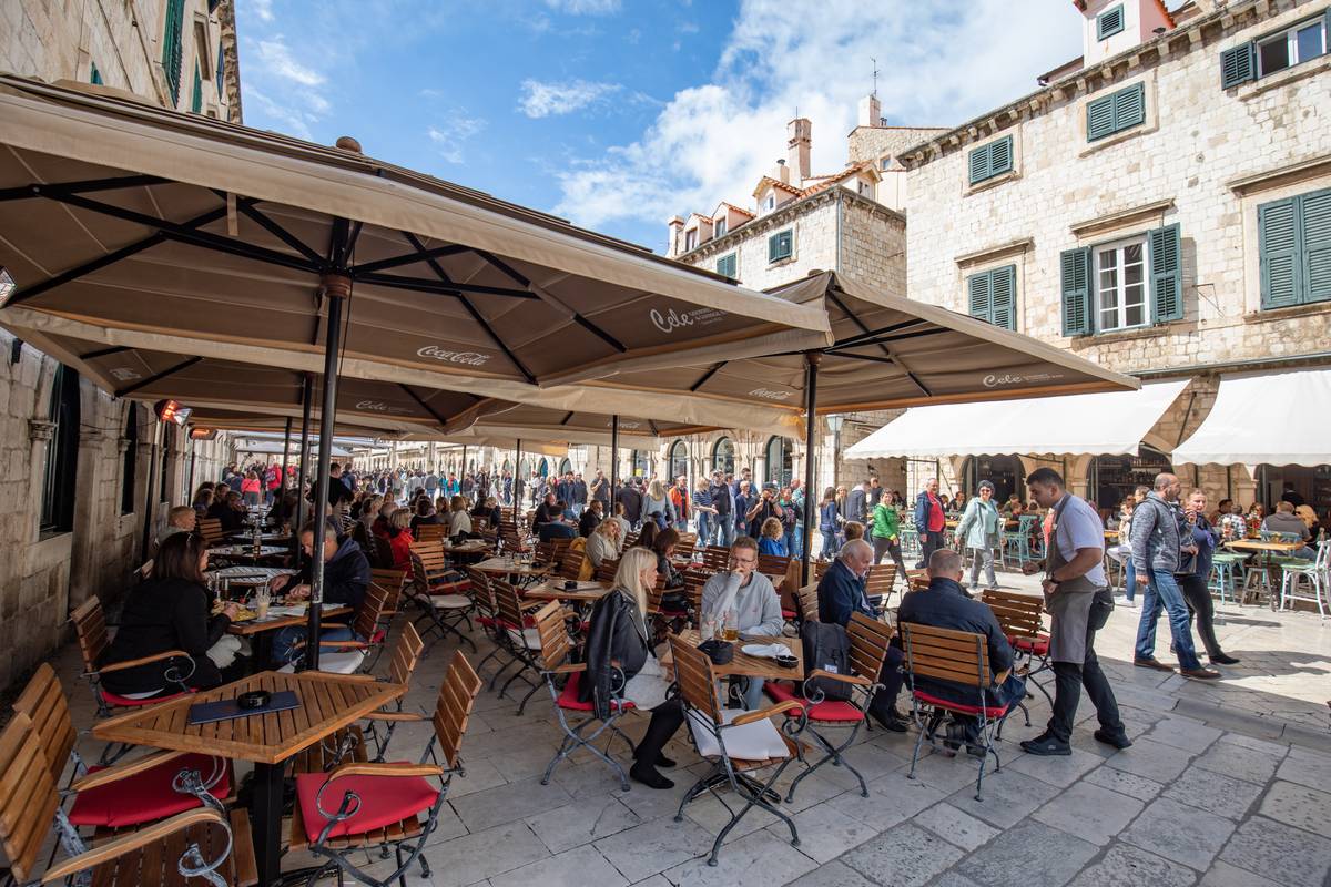 Hrvatska u osam mjeseci s 5 posto više turističkih dolazaka