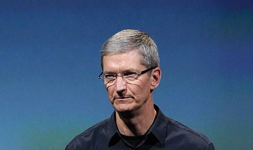 Tim Cook: Hibrid MacBooka i iPada ne bi bio dobar proizvod