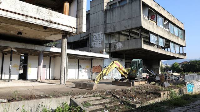 Zagreb: Počinje rušenje stare zgrade u Paromlinskoj ulici